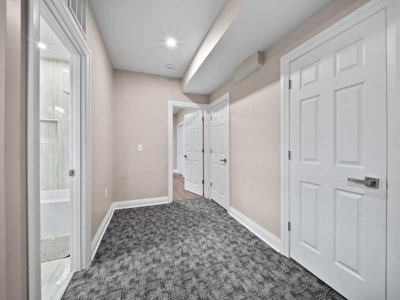 2454 Kilbourne Avenue, Columbus, OH 43229 Photo 50