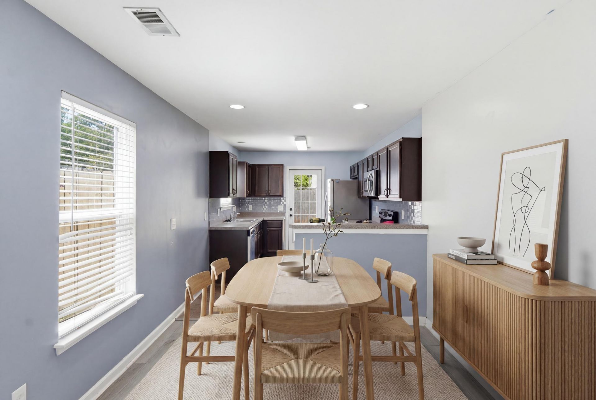 122 Tyger Street Photo 10