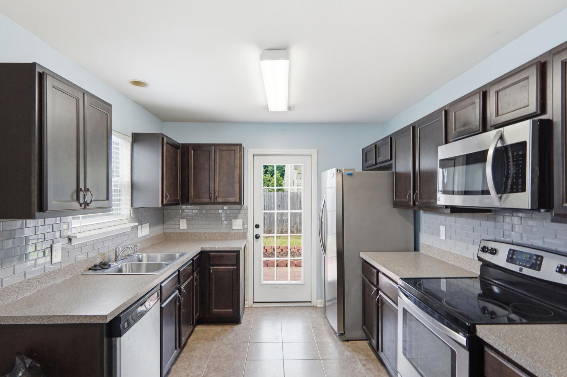 122 Tyger Street Photo 12