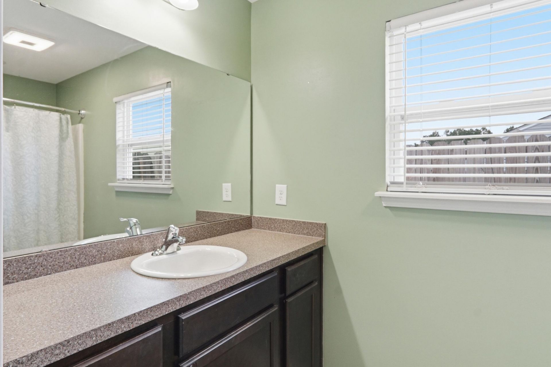122 Tyger Street Photo 22