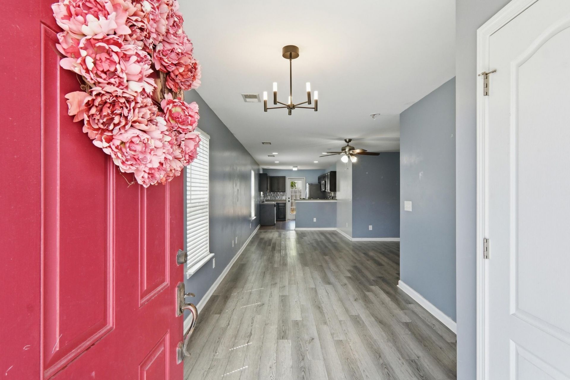 122 Tyger Street Photo 5