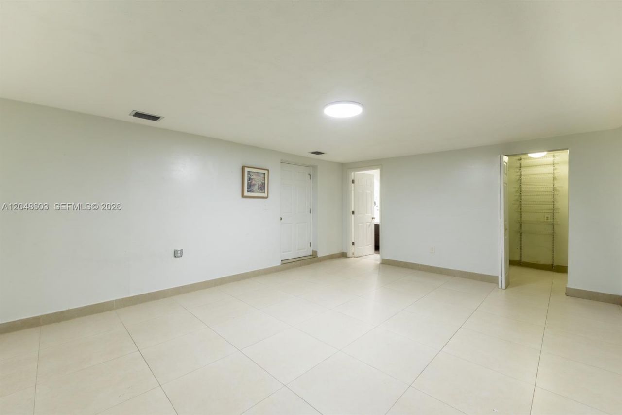 2610 W 65th St , Unit 2610, Hialeah, FL 33016 Photo