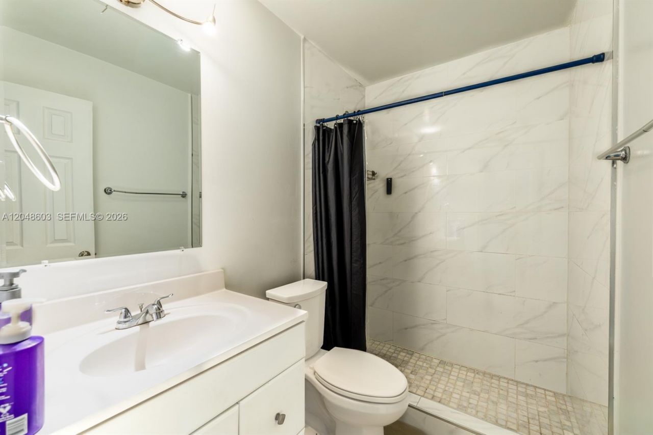 2610 W 65th St , Unit 2610, Hialeah, FL 33016 Photo