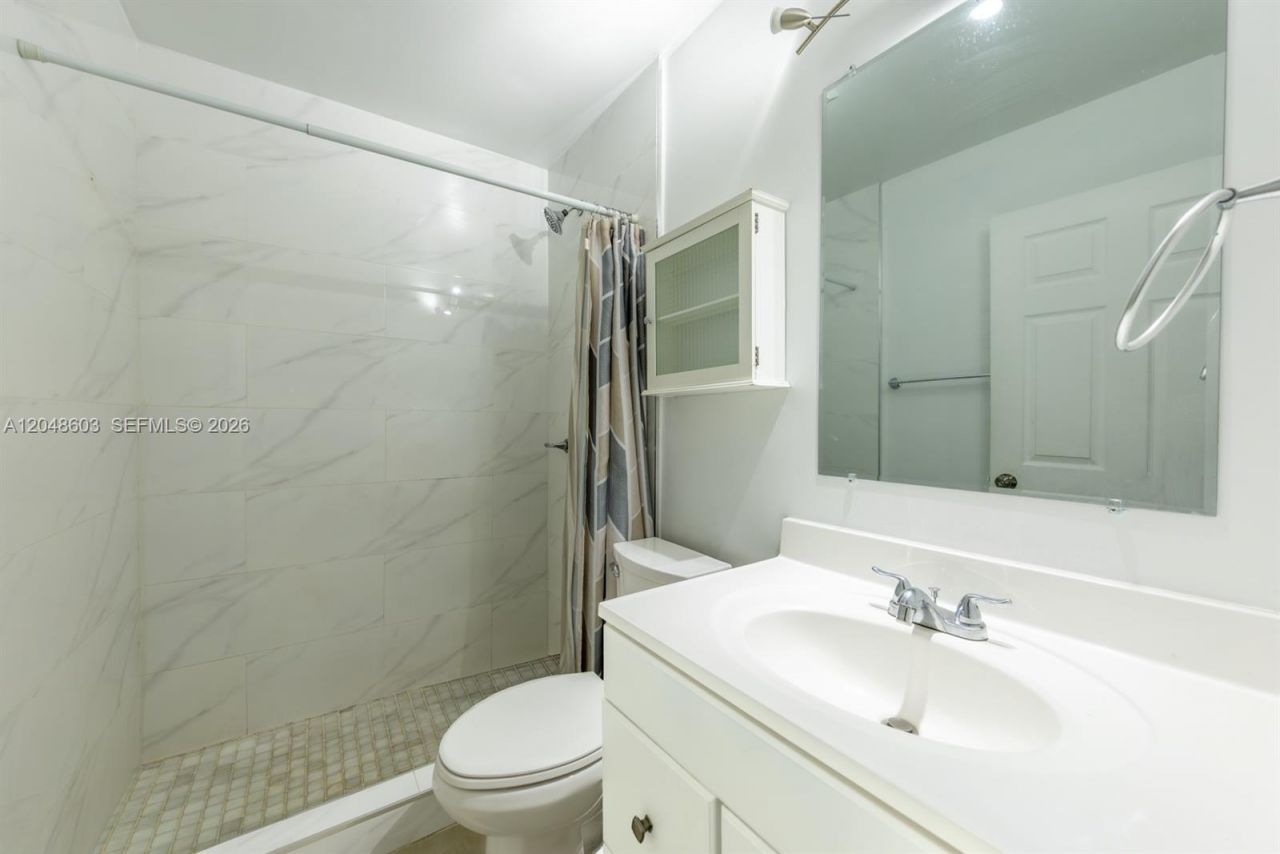 2610 W 65th St , Unit 2610, Hialeah, FL 33016 Photo