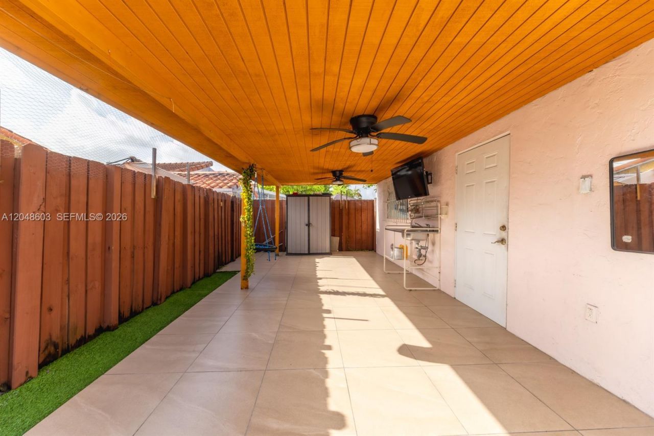 2610 W 65th St , Unit 2610, Hialeah, FL 33016 Photo
