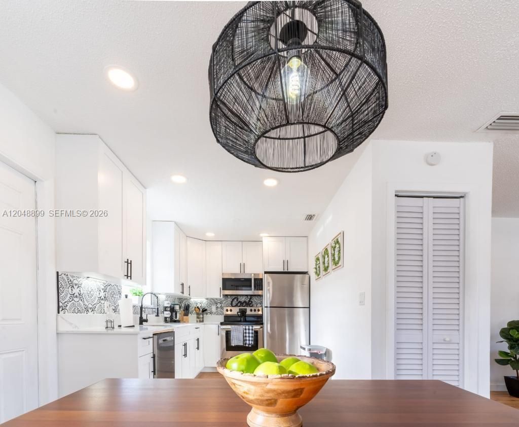 329 SE 2nd St , Hallandale Beach, FL 33009 Photo