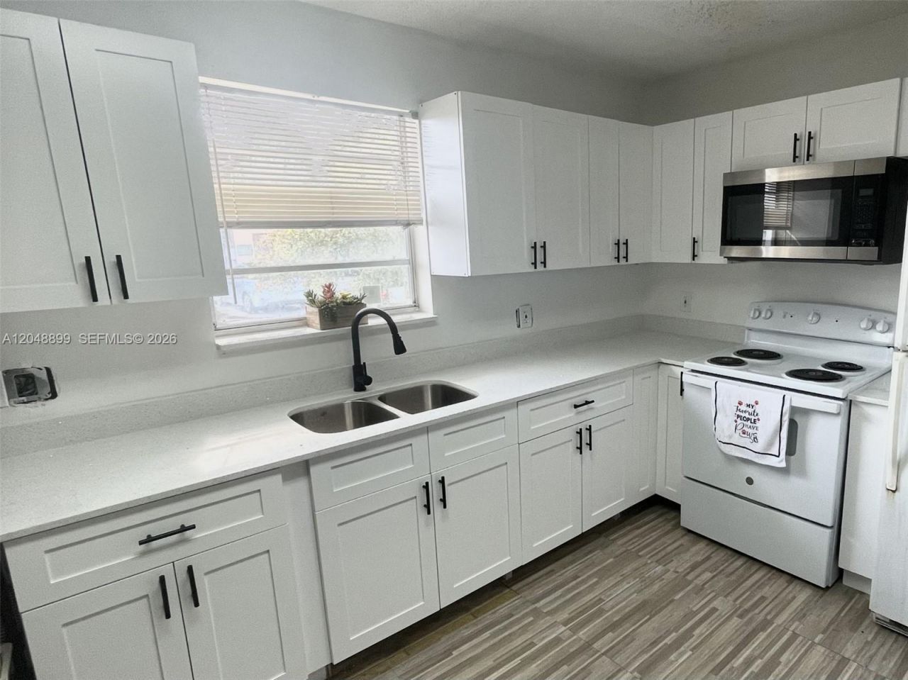 329 SE 2nd St , Hallandale Beach, FL 33009 Photo