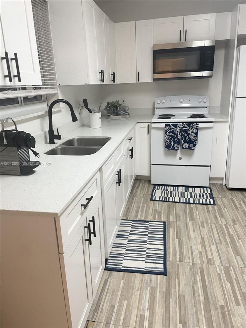 329 SE 2nd St , Hallandale Beach, FL 33009 Photo