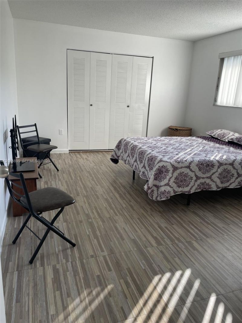 329 SE 2nd St , Hallandale Beach, FL 33009 Photo