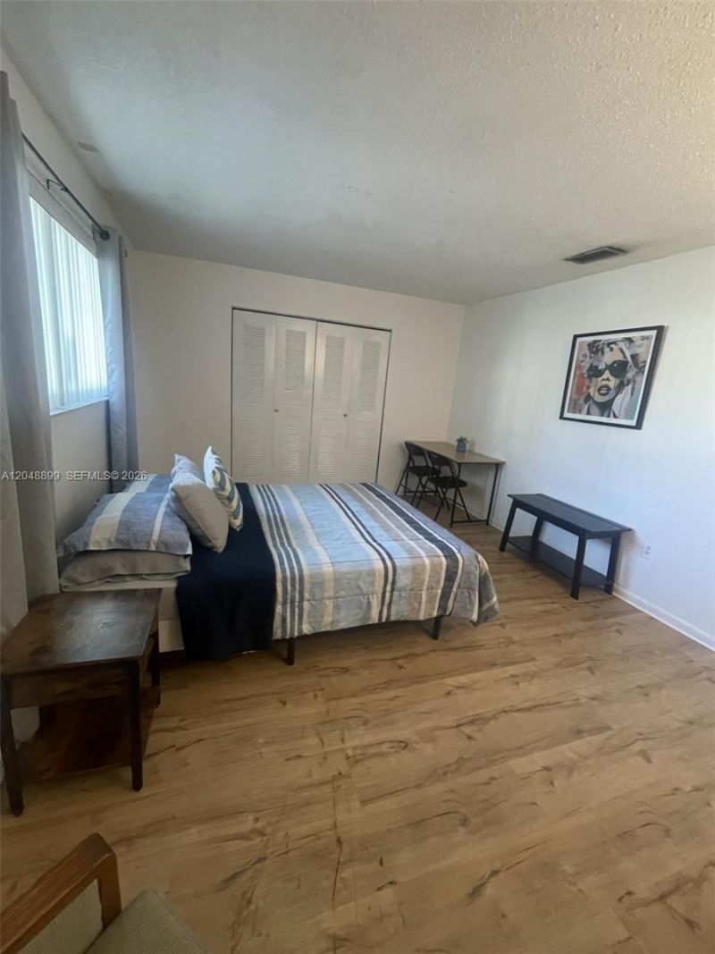 329 SE 2nd St , Hallandale Beach, FL 33009 Photo