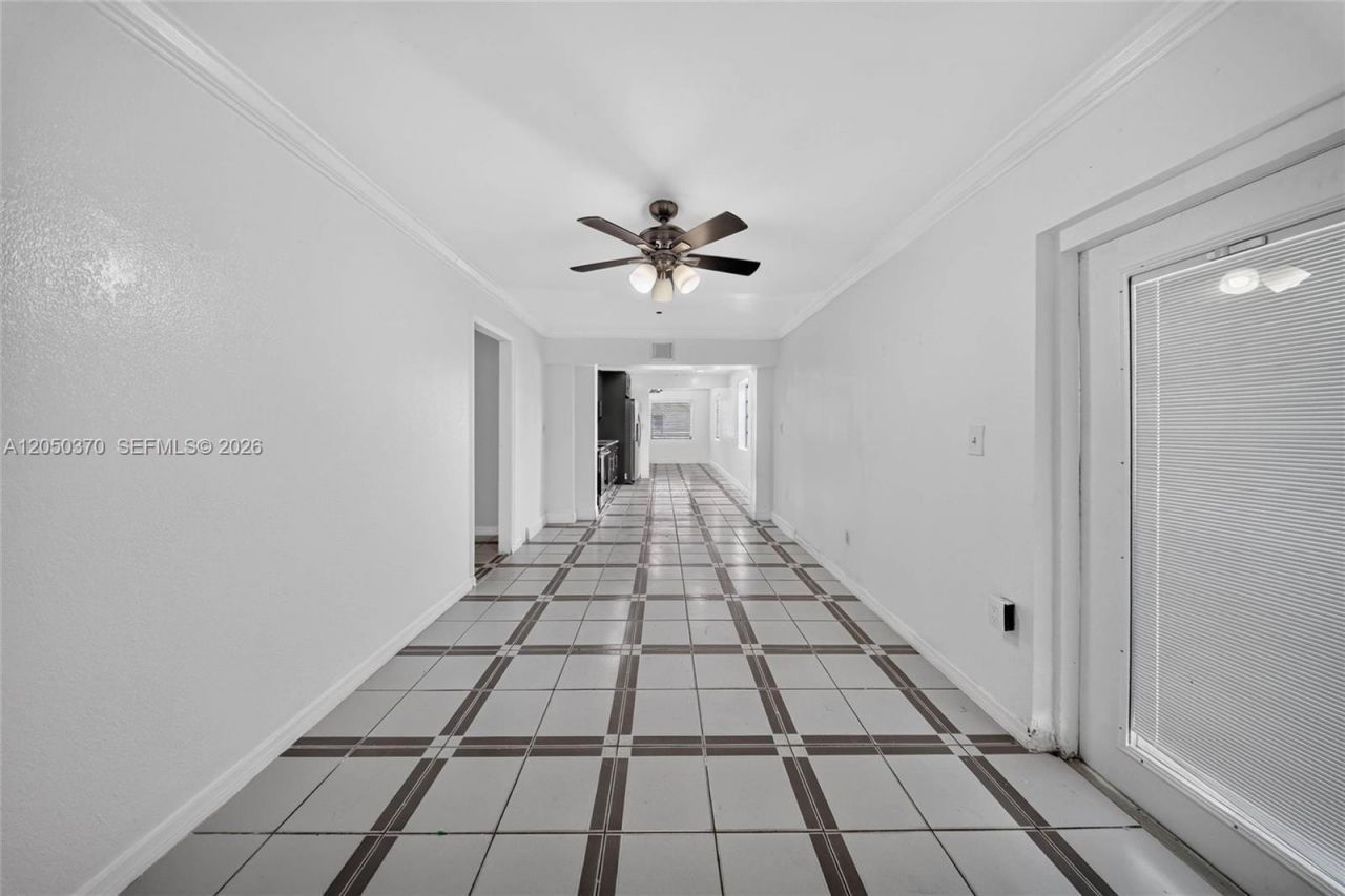 6161 E 4th Ave, Hialeah, FL 33013 Photo