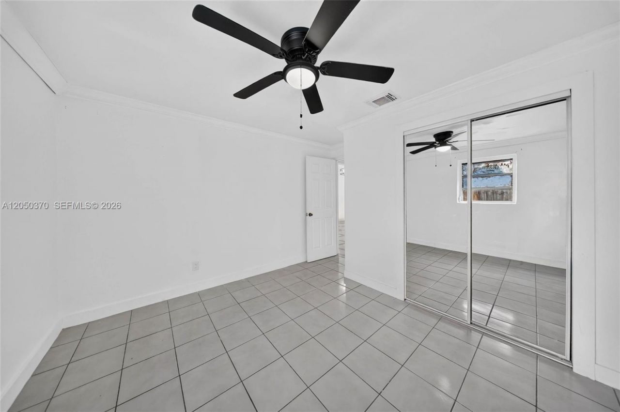 6161 E 4th Ave, Hialeah, FL 33013 Photo