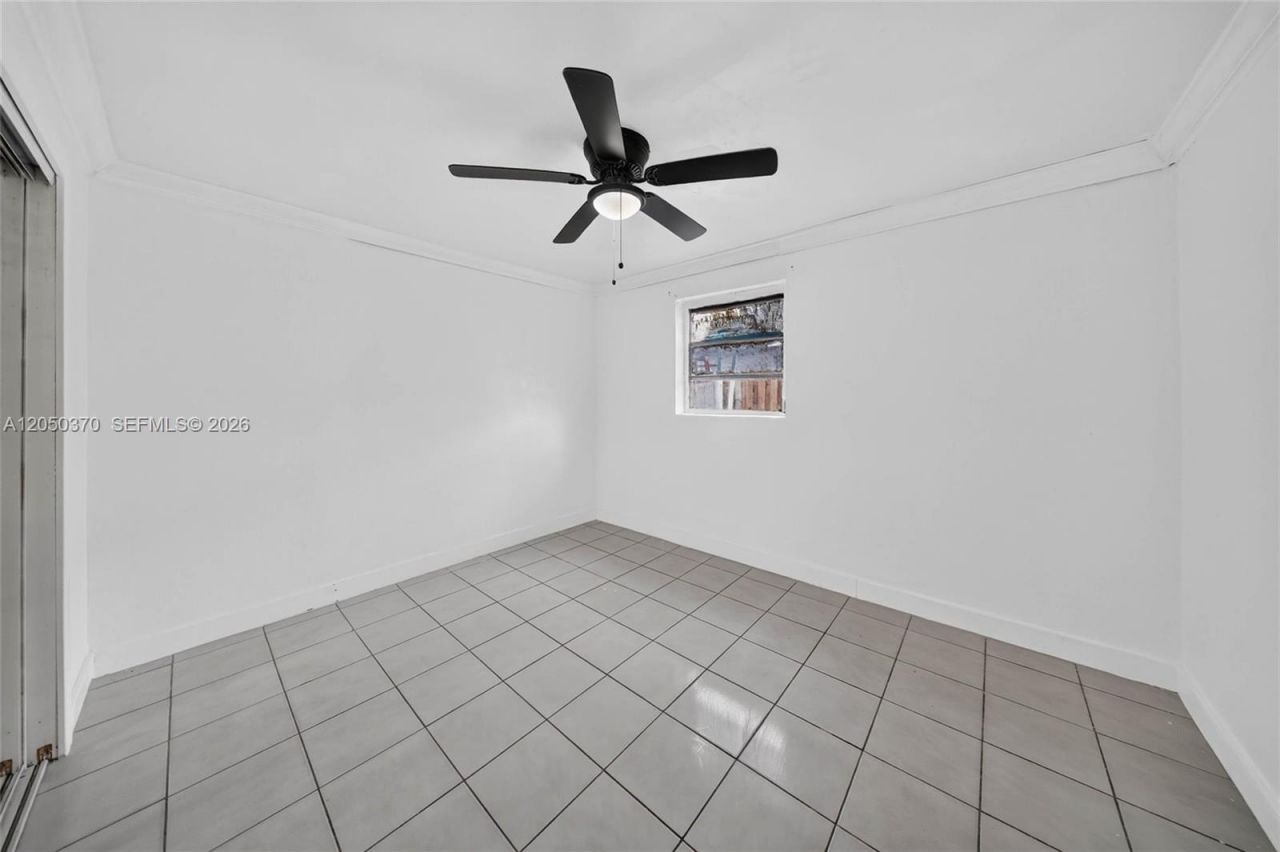 6161 E 4th Ave, Hialeah, FL 33013 Photo