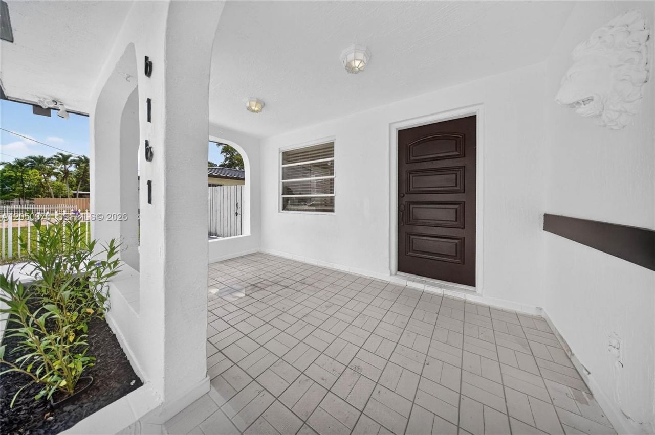 6161 E 4th Ave, Hialeah, FL 33013 Photo