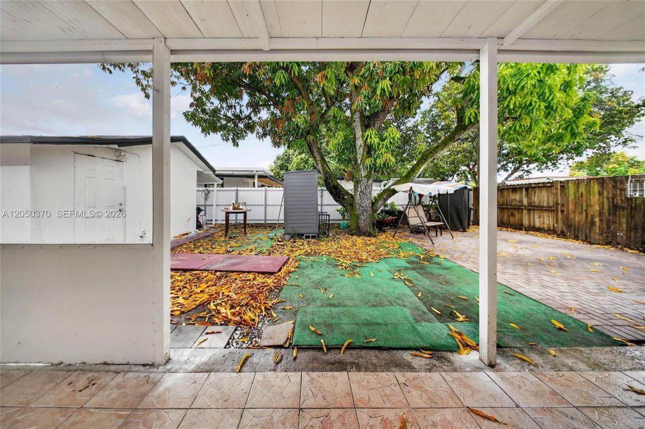 6161 E 4th Ave, Hialeah, FL 33013 Photo