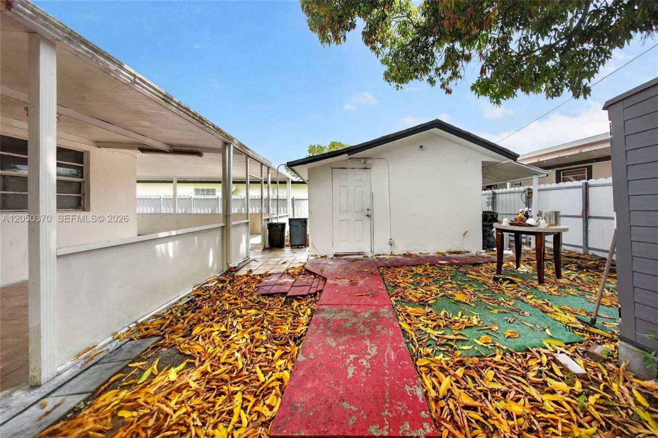 6161 E 4th Ave, Hialeah, FL 33013 Photo