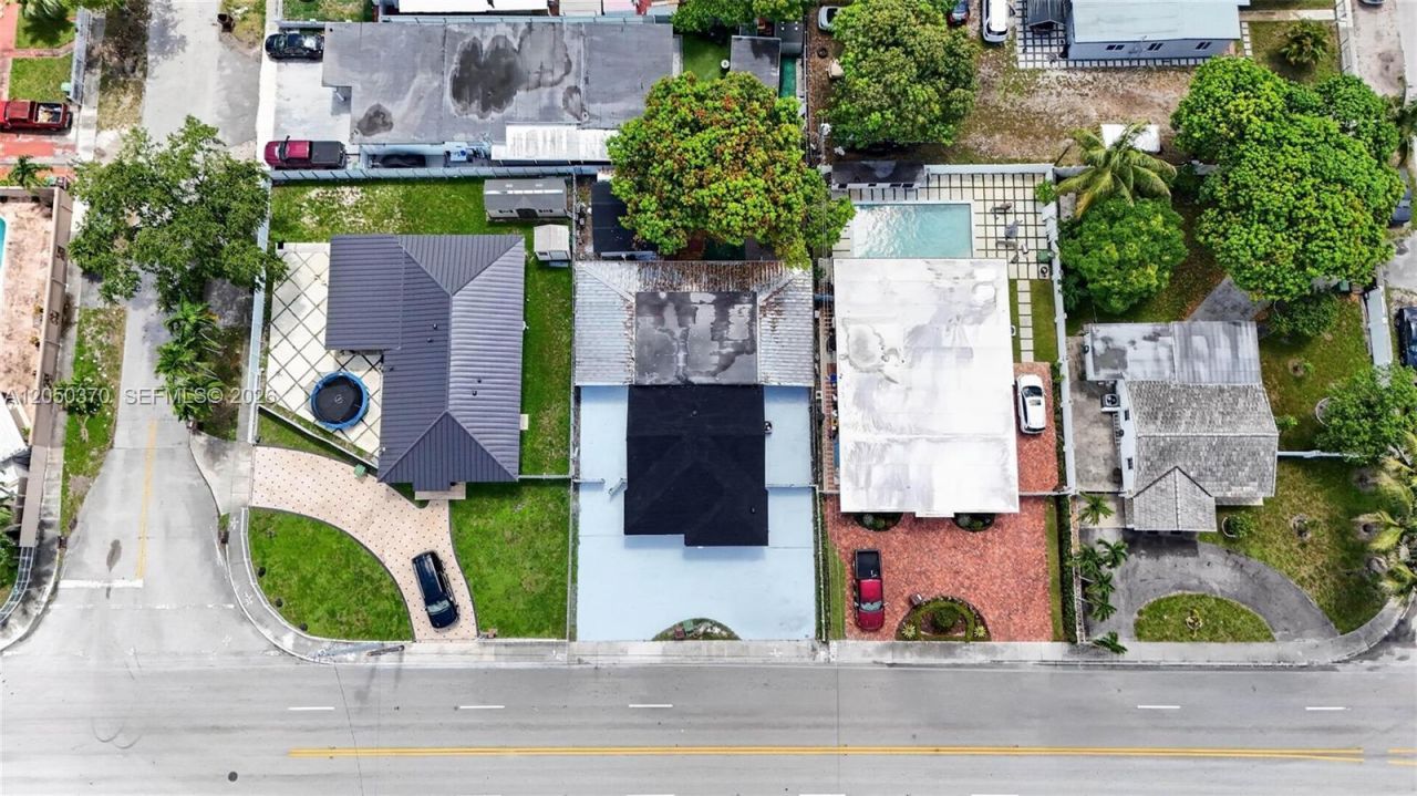 6161 E 4th Ave, Hialeah, FL 33013 Photo