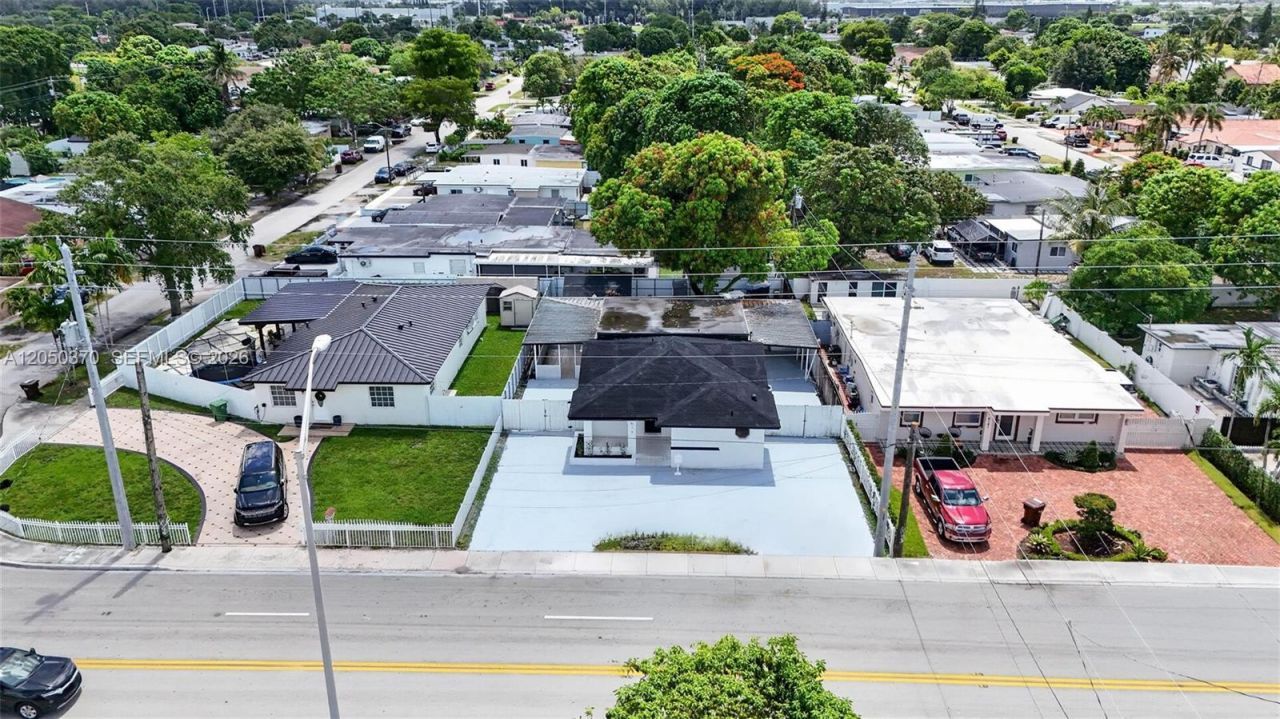 6161 E 4th Ave, Hialeah, FL 33013 Photo