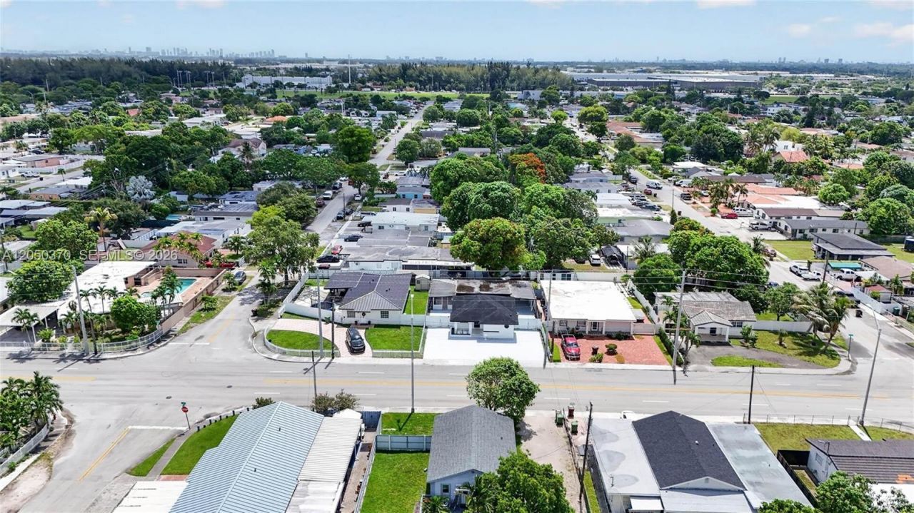 6161 E 4th Ave, Hialeah, FL 33013 Photo