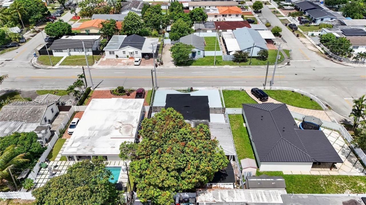6161 E 4th Ave, Hialeah, FL 33013 Photo