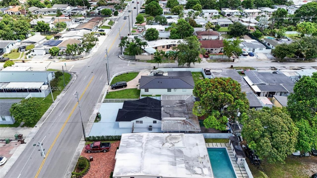 6161 E 4th Ave, Hialeah, FL 33013 Photo