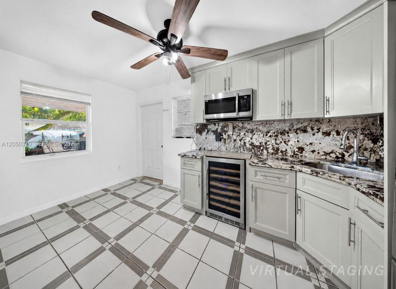 6161 E 4th Ave, Hialeah, FL 33013 Photo