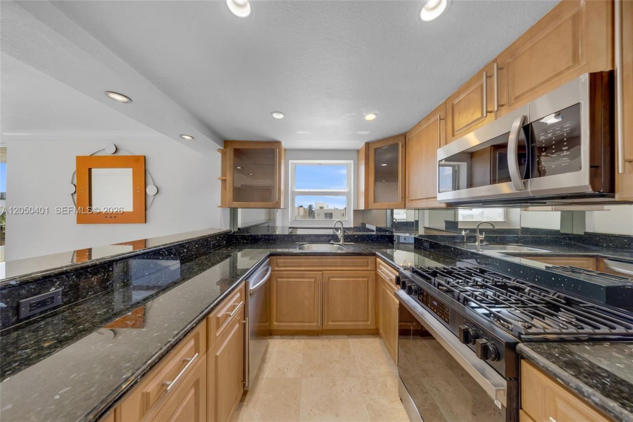 720 Collins Av, Unit 603, Miami Beach, FL 33139 Photo