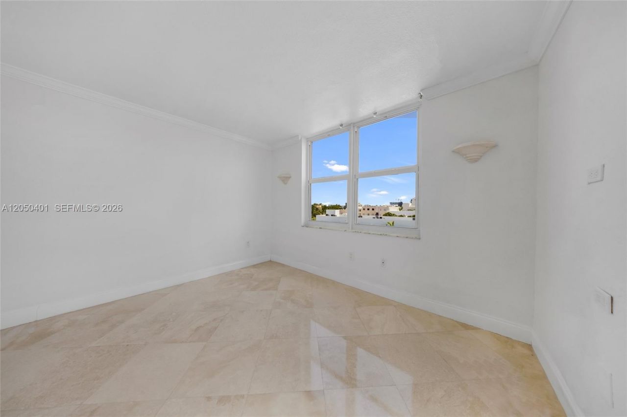 720 Collins Av, Unit 603, Miami Beach, FL 33139 Photo