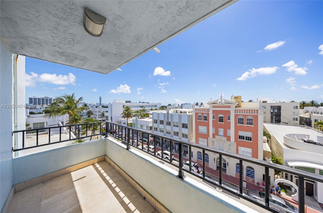 720 Collins Av, Unit 603, Miami Beach, FL 33139 Photo