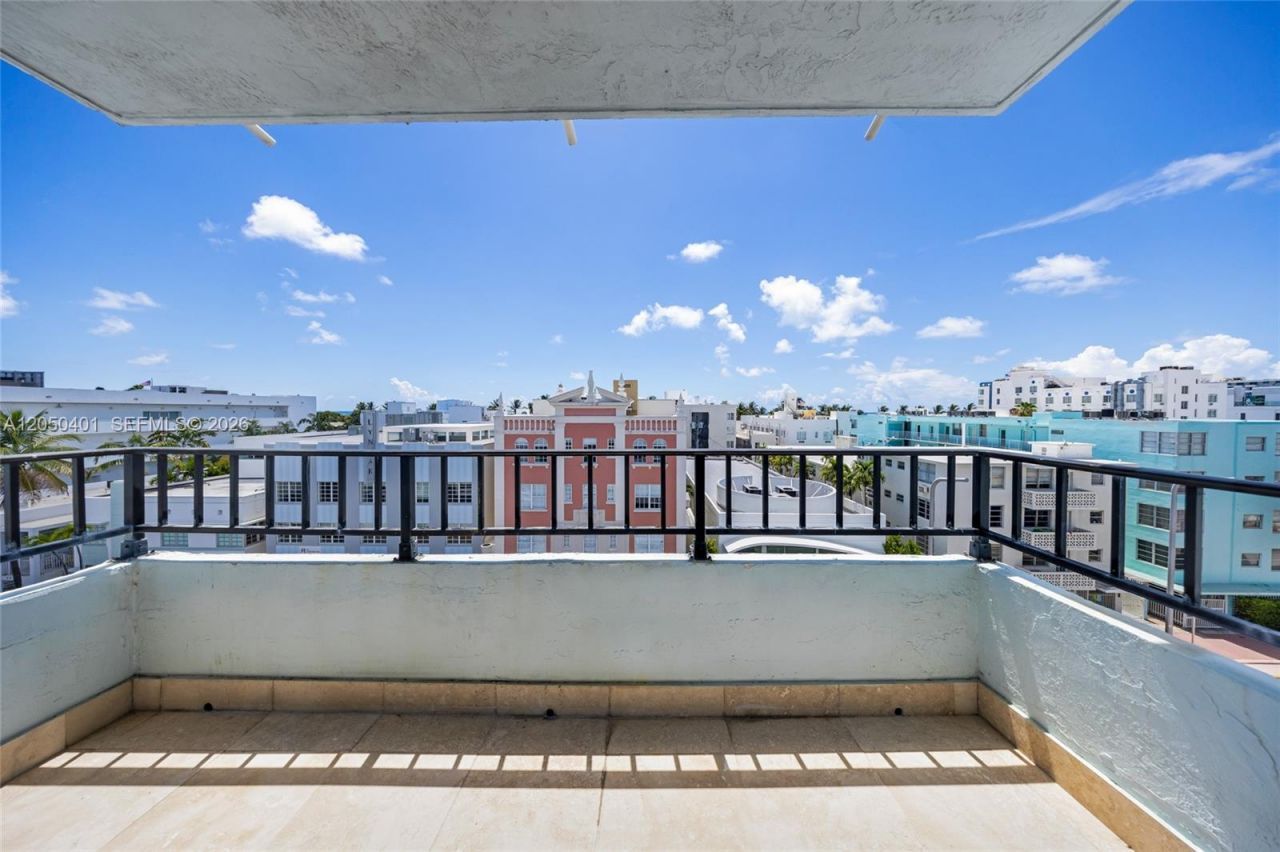 720 Collins Av, Unit 603, Miami Beach, FL 33139 Photo