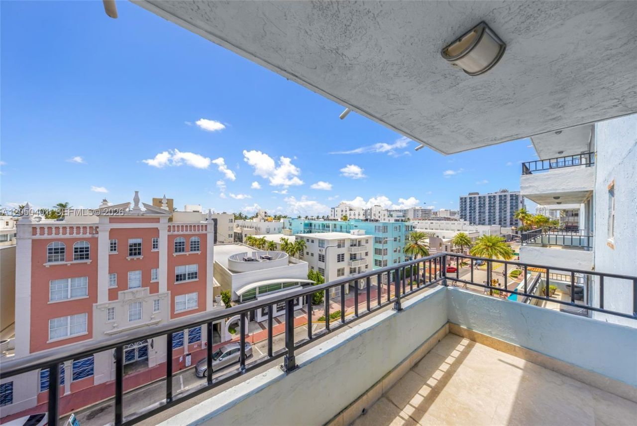 720 Collins Av, Unit 603, Miami Beach, FL 33139 Photo