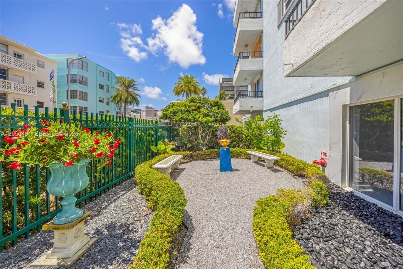 720 Collins Av, Unit 603, Miami Beach, FL 33139 Photo