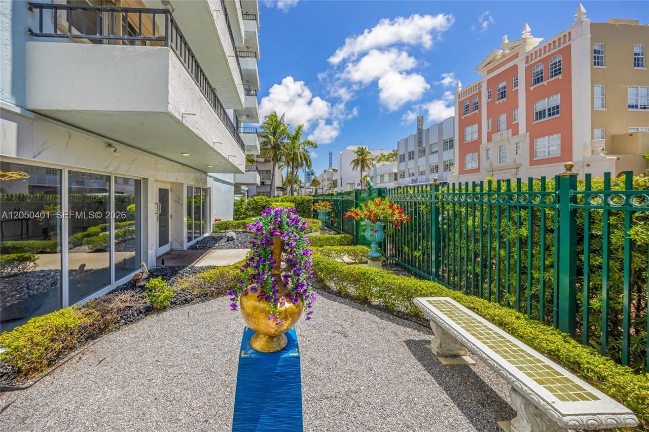 720 Collins Av, Unit 603, Miami Beach, FL 33139 Photo