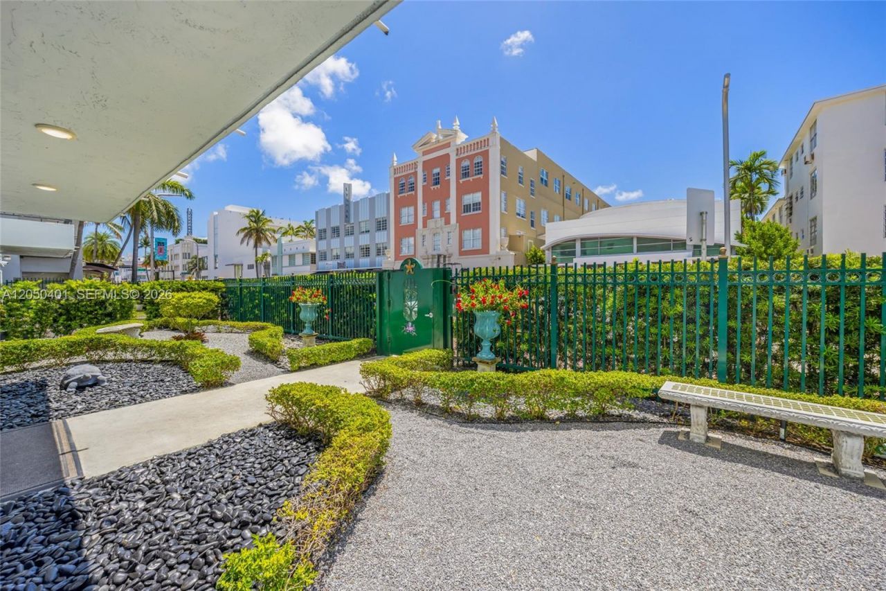 720 Collins Av, Unit 603, Miami Beach, FL 33139 Photo