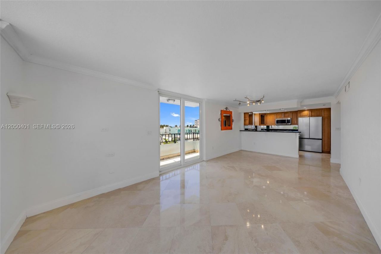 720 Collins Av, Unit 603, Miami Beach, FL 33139 Photo