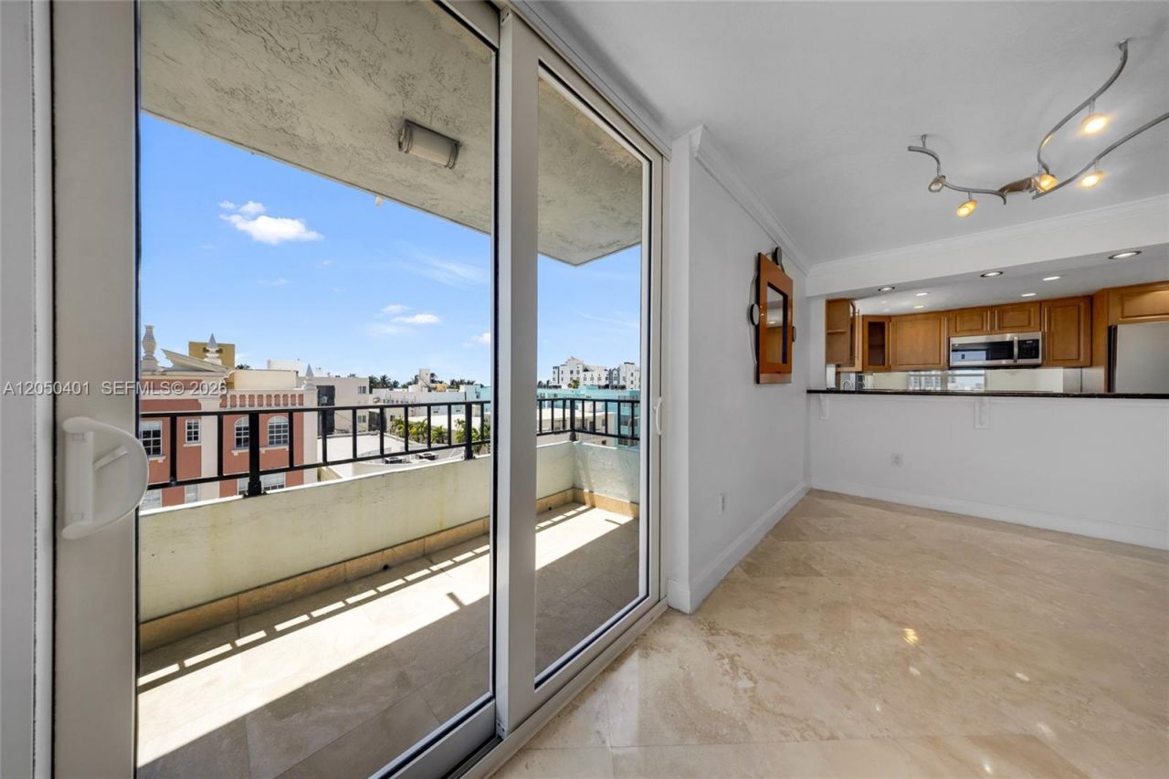 720 Collins Av, Unit 603, Miami Beach, FL 33139 Photo