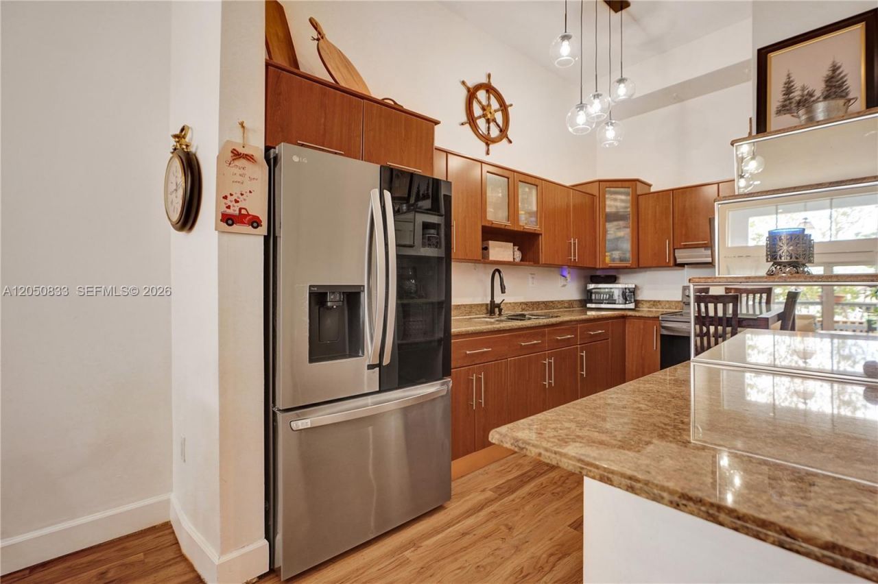 2404 NE 135th St, Unit 2404, North Miami, FL 33181 Photo