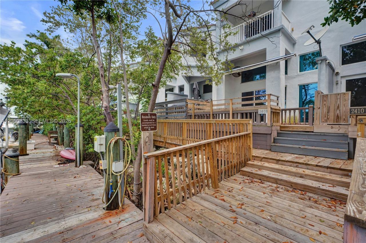 2404 NE 135th St, Unit 2404, North Miami, FL 33181 Photo