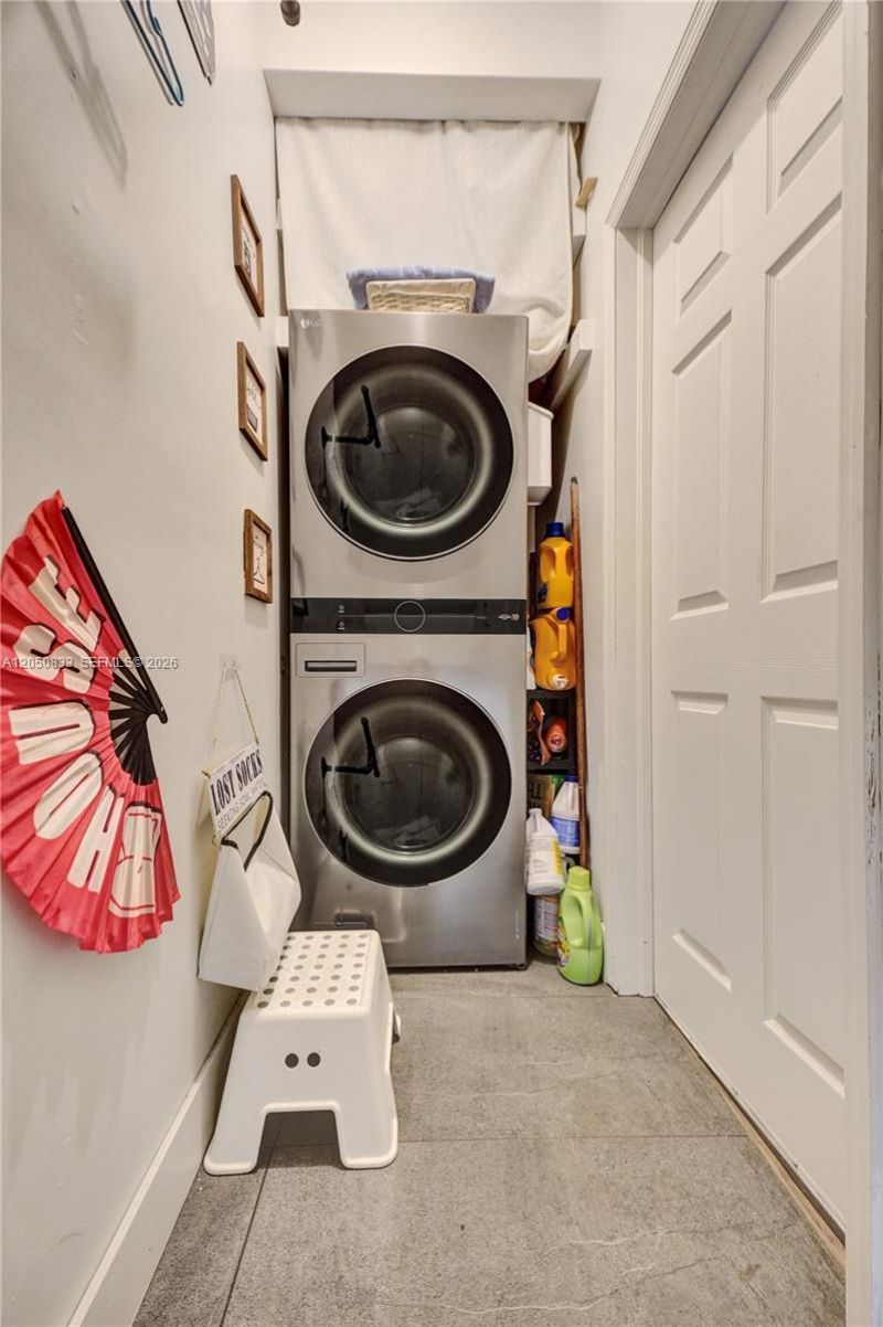 2404 NE 135th St, Unit 2404, North Miami, FL 33181 Photo