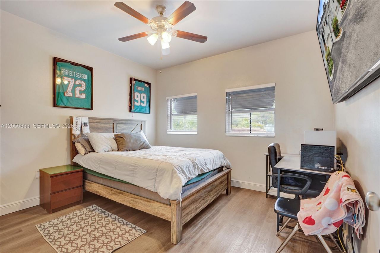 2404 NE 135th St, Unit 2404, North Miami, FL 33181 Photo