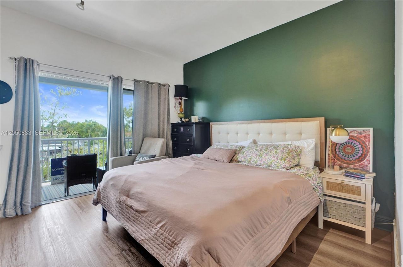 2404 NE 135th St, Unit 2404, North Miami, FL 33181 Photo