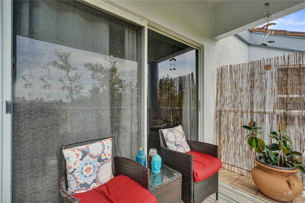 2404 NE 135th St, Unit 2404, North Miami, FL 33181 Photo