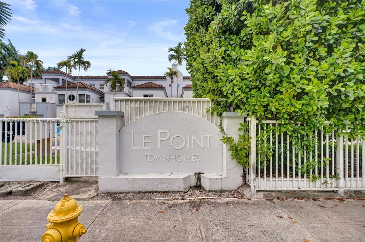 2404 NE 135th St, Unit 2404, North Miami, FL 33181 Photo