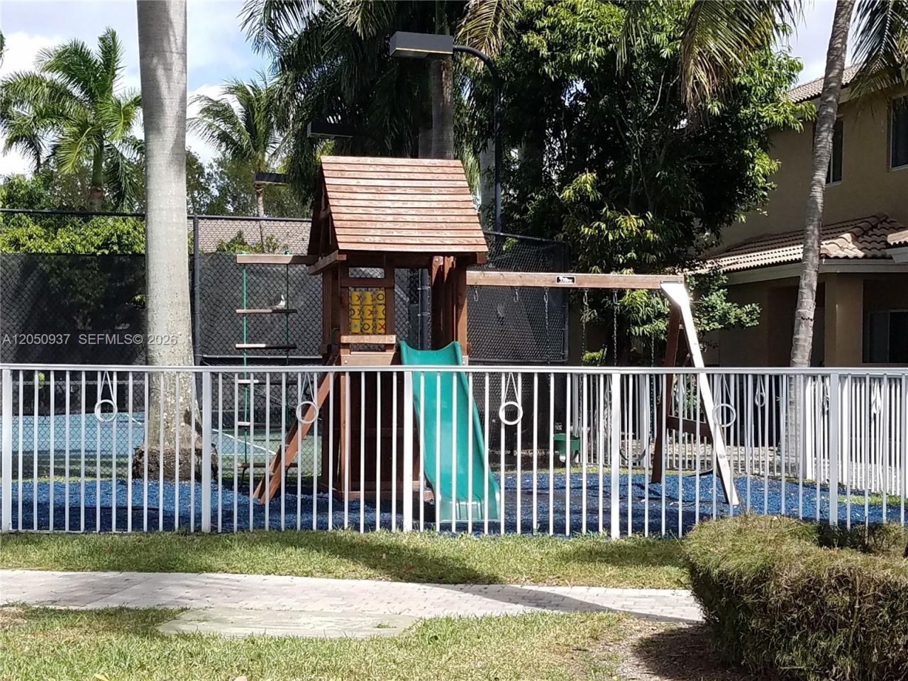 5670 NW 116th Ave , Unit 220, Doral, FL 33178 Photo