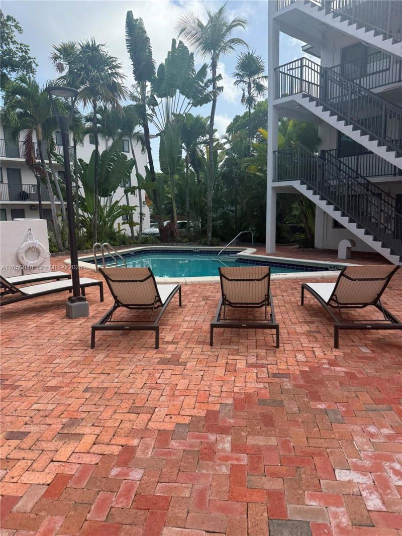 2924 Day Ave, Unit N110, Miami, FL 33133 Photo