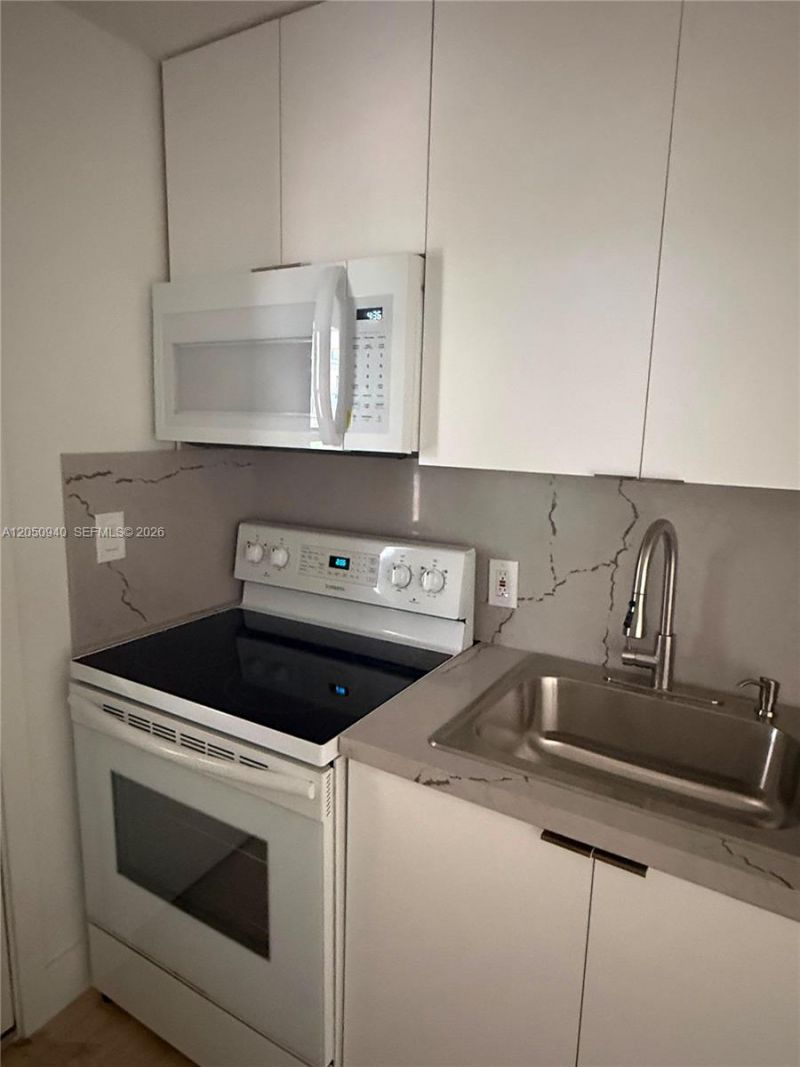 2924 Day Ave, Unit N110, Miami, FL 33133 Photo
