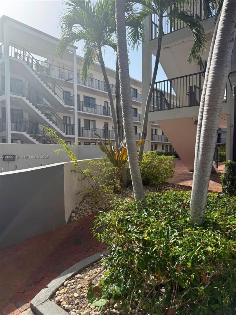 2924 Day Ave, Unit N110, Miami, FL 33133 Photo