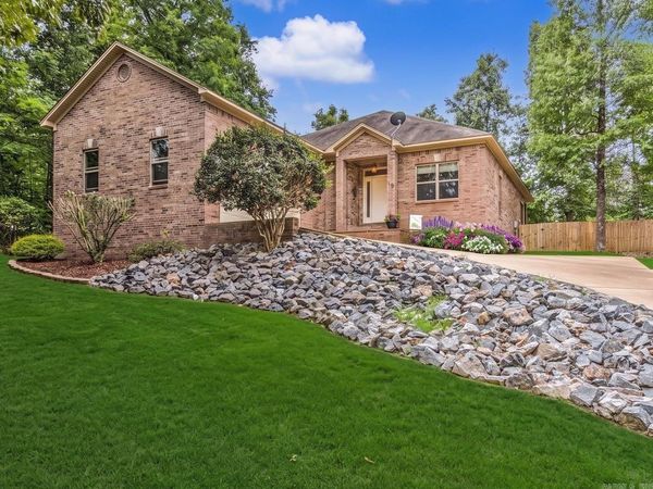 113 Pebble Beach Court , Hot Springs, AR 71913