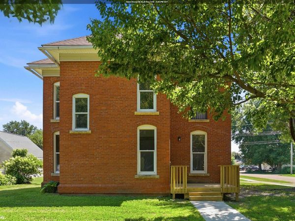 202 E Center Street, Winfield, IA 52659