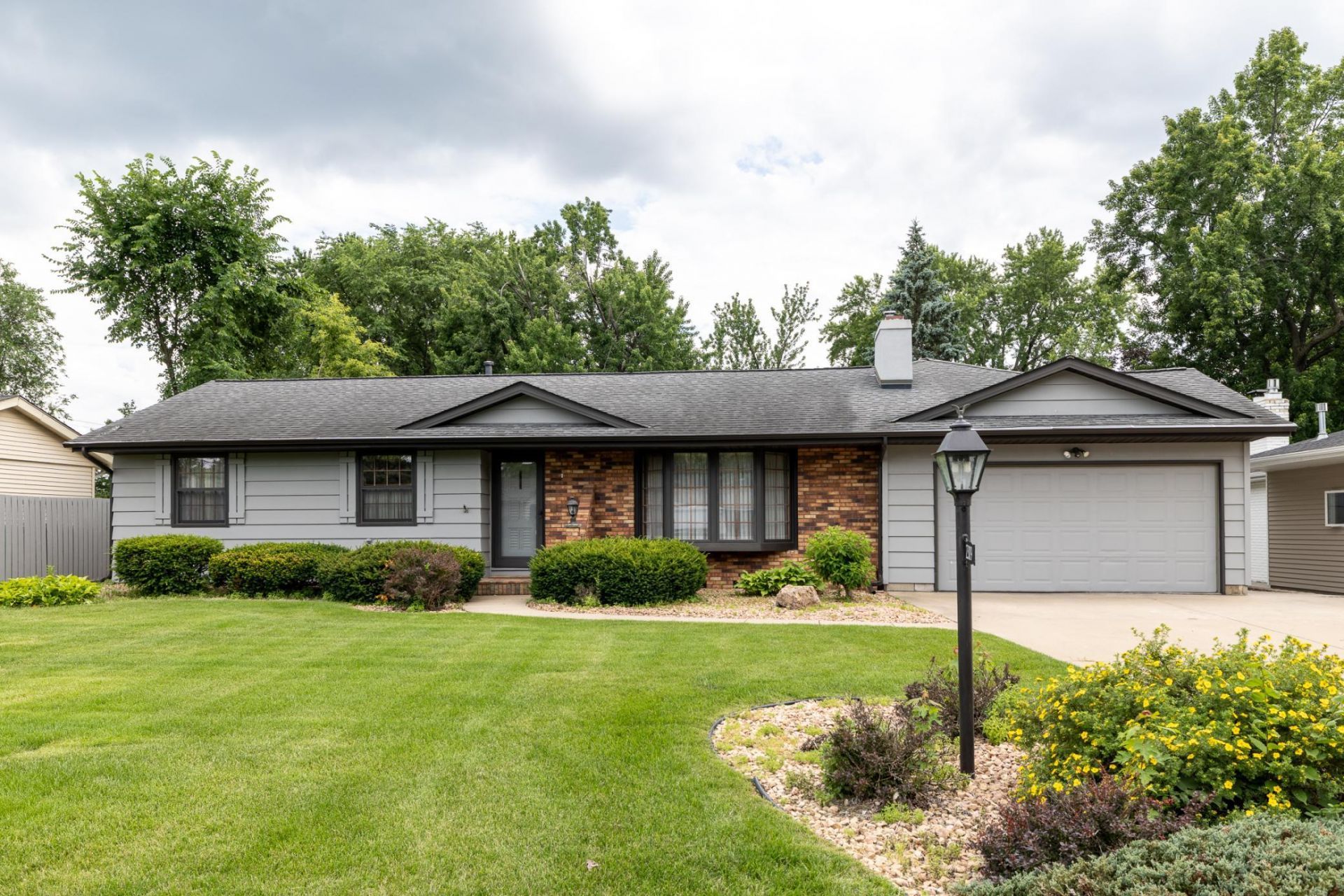 2309 W 95th Street , Bloomington, MN 55431